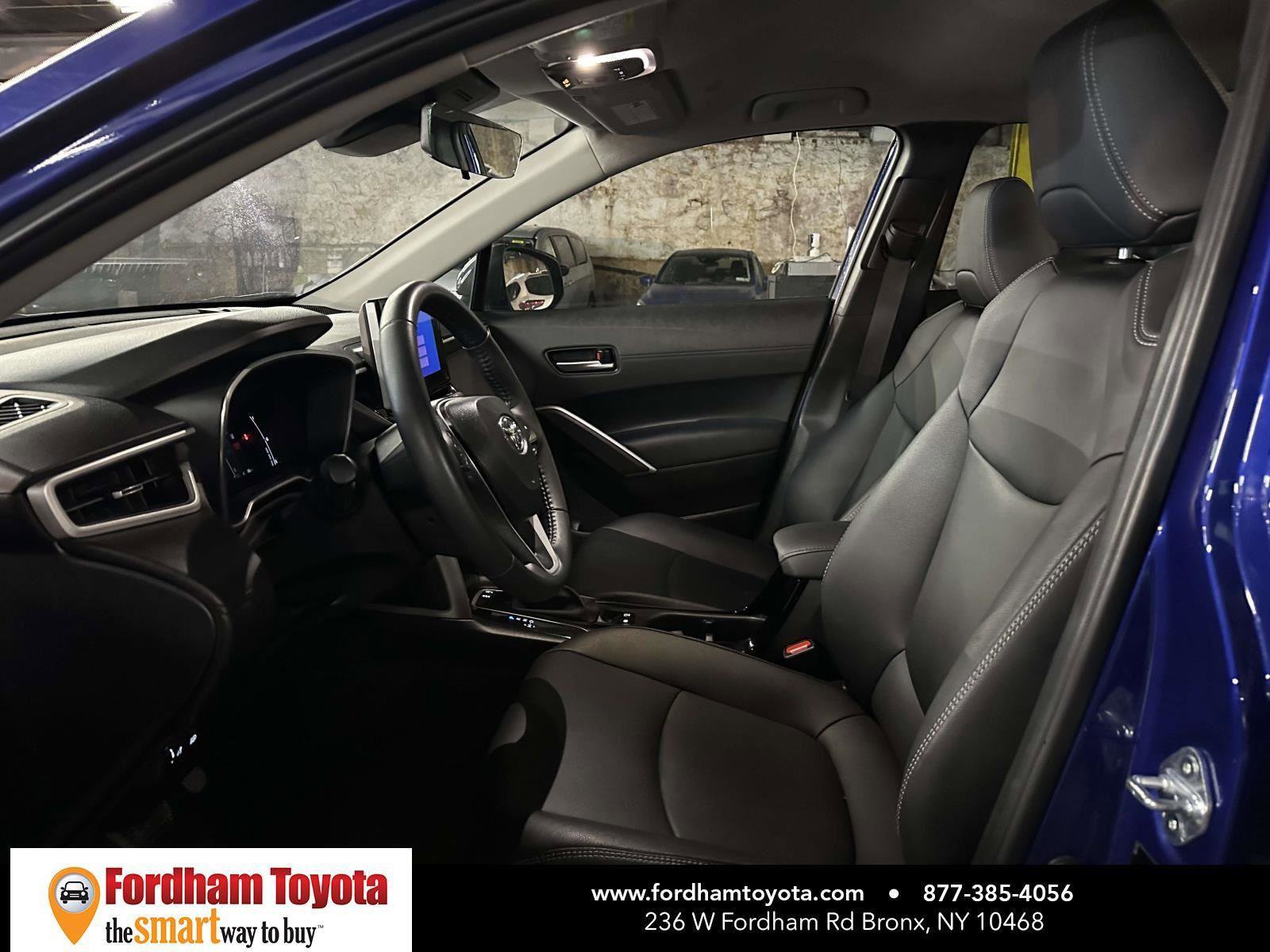 Used 2025 Toyota Corolla Cross XLE image 14