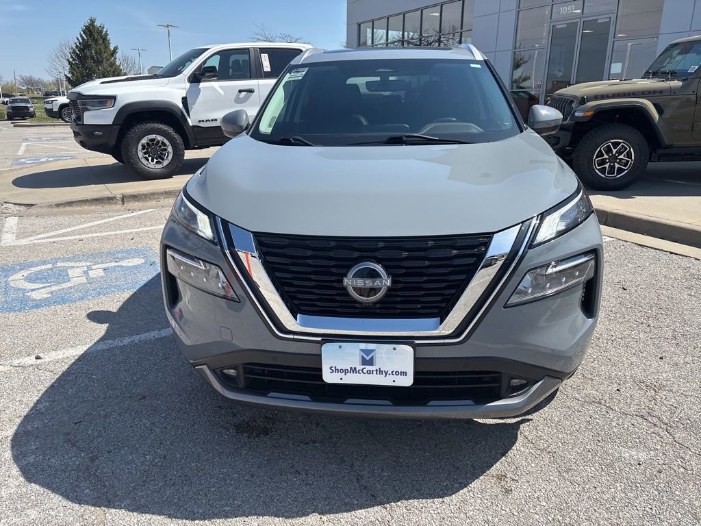 Used 2022 Nissan Rogue SL w/ SL Premium Package image 10