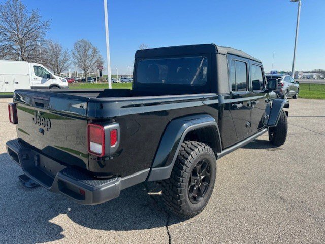 Used 2022 Jeep Gladiator Willys AWD/4WD image 10