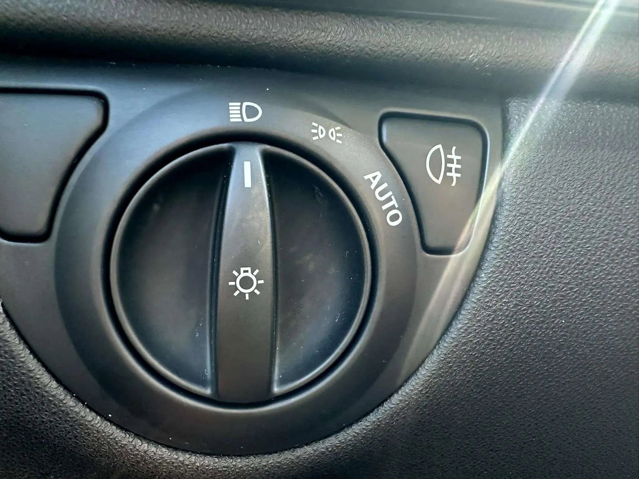 Used 2011 Saab 9-3 Aero image 31