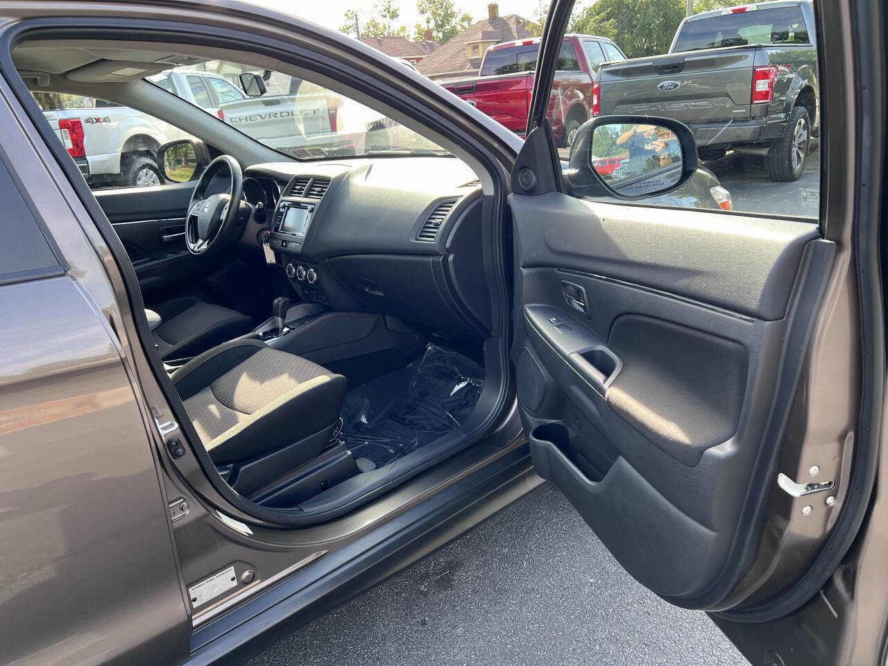 Used 2018 Mitsubishi Outlander Sport LE image 26