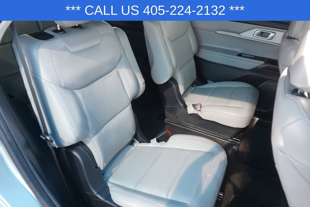 Used 2025 Ford Explorer Active w/ Active Comfort Package RWD image 25