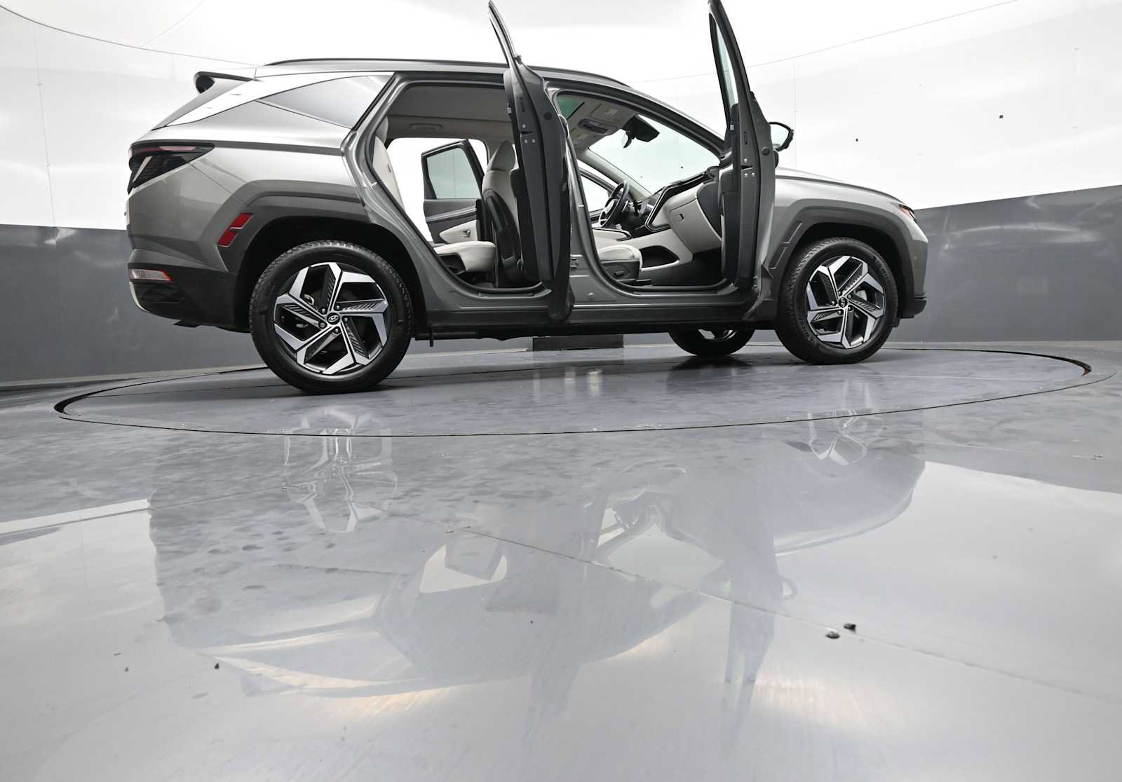 Used 2024 Hyundai Tucson Limited AWD/4WD image 49
