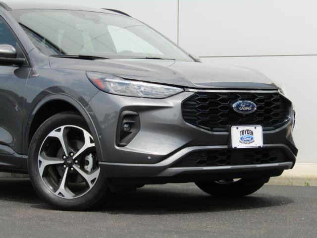 Used 2024 Ford Escape ST-Line Elite w/ Premium Technology Package AWD/4WD image 4