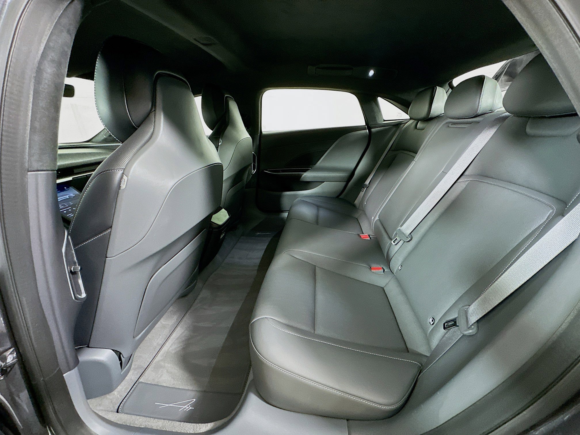 Used 2024 Lucid Air Touring AWD/4WD image 27