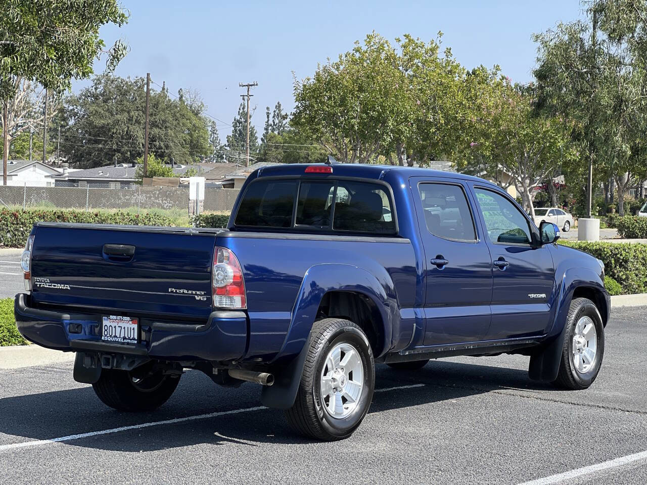 Used 2015 Toyota Tacoma PreRunner w/ TRD Sport Package RWD image 3