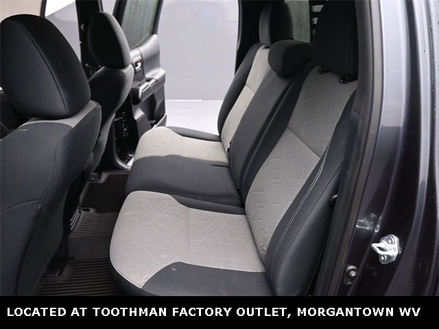Used 2022 Toyota Tacoma TRD Off-Road image 10