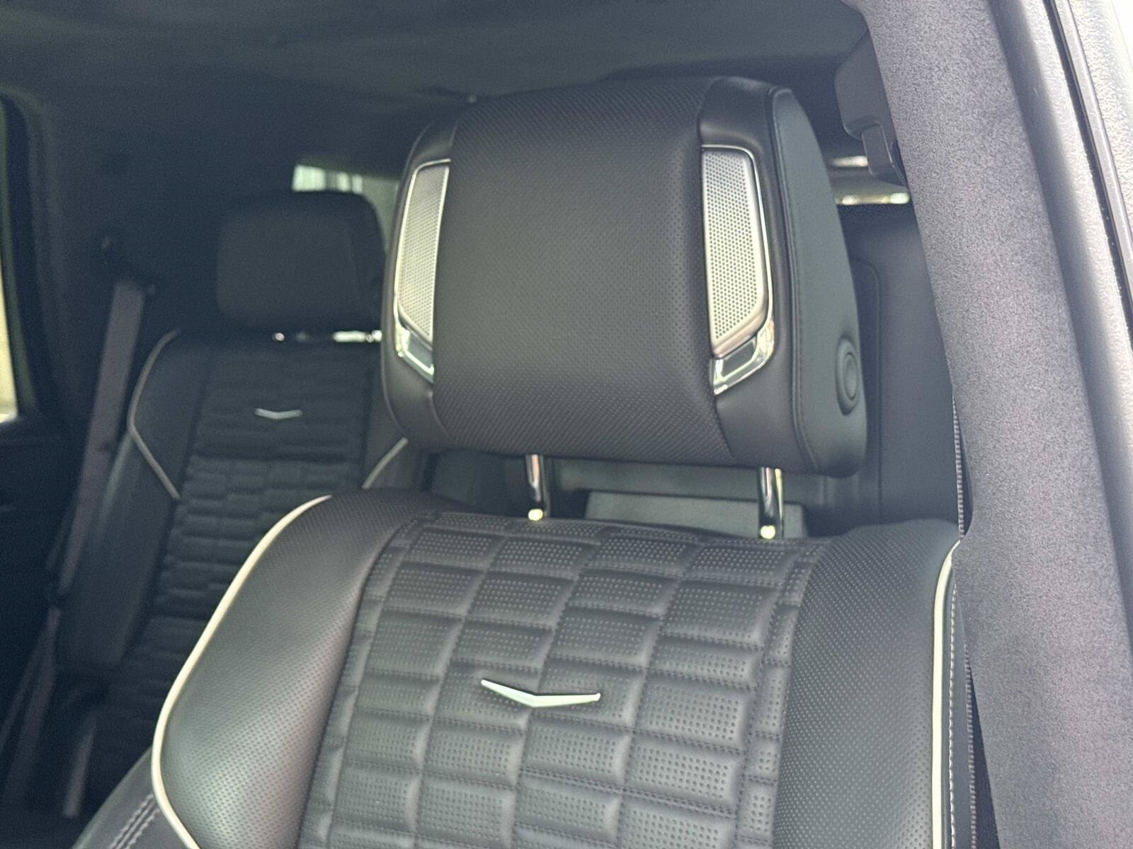 Certified 2024 Cadillac Escalade V w/ LPO, ONYX Package AWD/4WD image 14