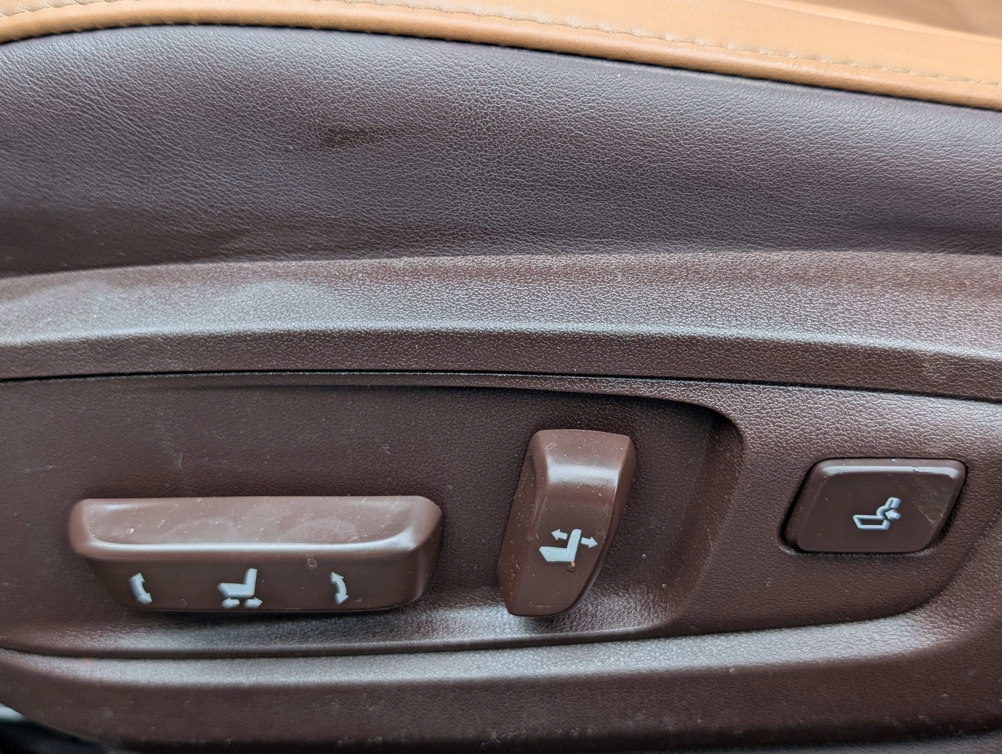 Used 2018 Lexus ES 350 w/ Luxury Package w/Wood Trim image 21