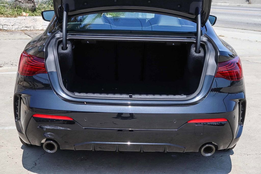 Used 2025 BMW 430i Coupe w/ M Sport Package image 29