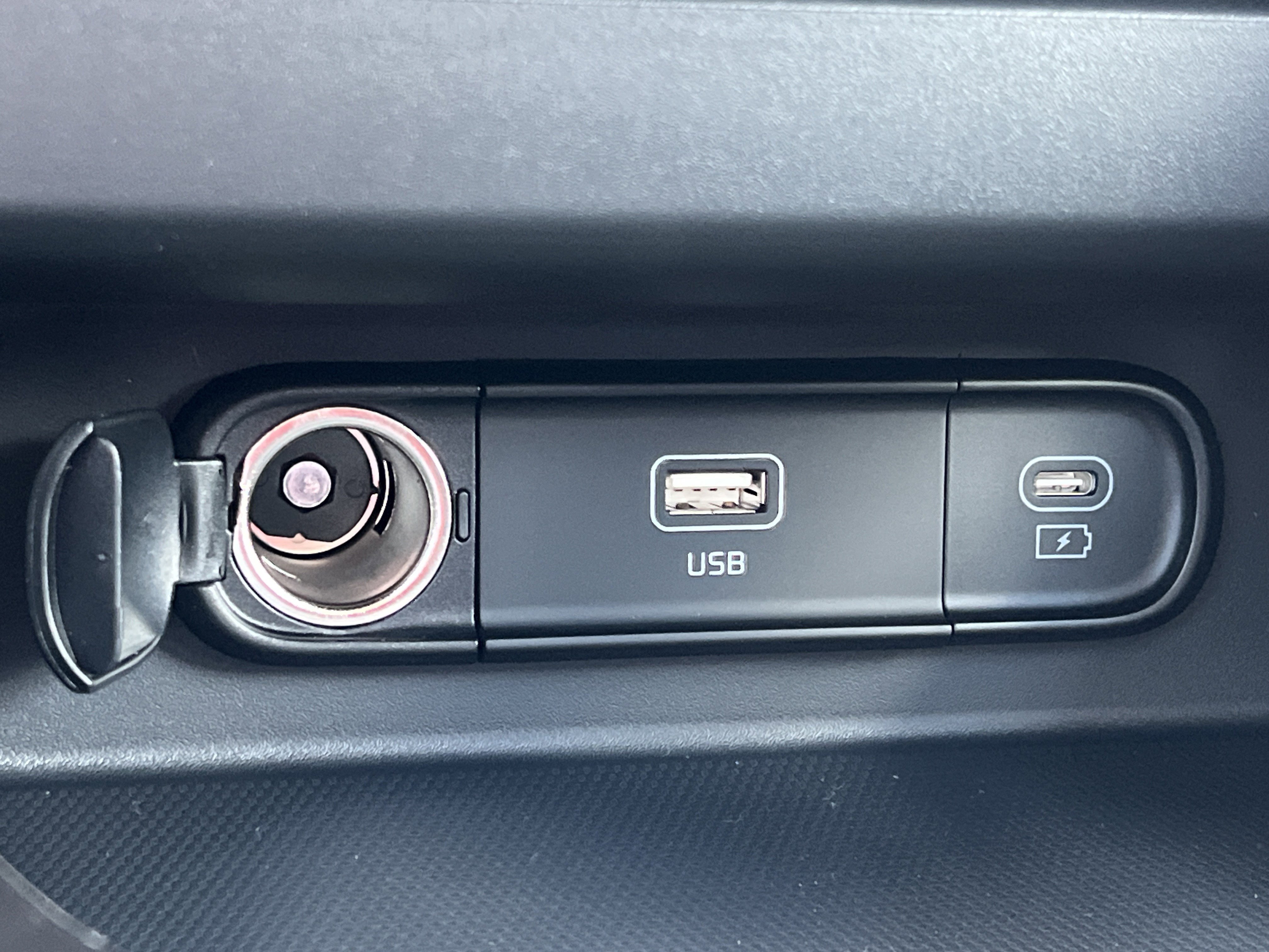 New 2026 Kia Seltos S FWD image 8