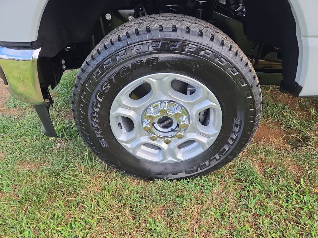 New 2026 Ford F350 XLT AWD/4WD image 9