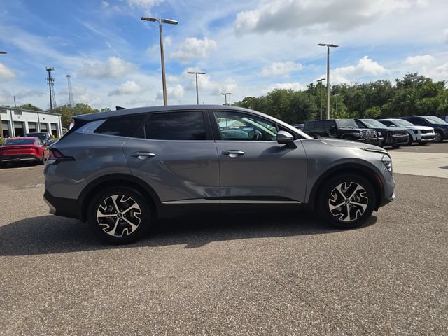 Used 2024 Kia Sportage EX FWD image 9