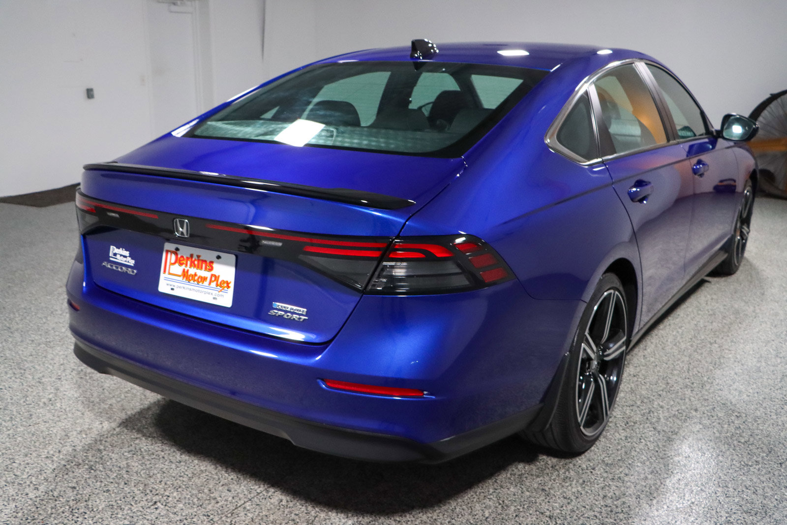 Used 2024 Honda Accord Sport image 7