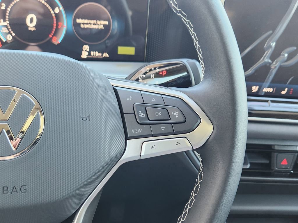 New 2026 Volkswagen Tiguan SE image 17