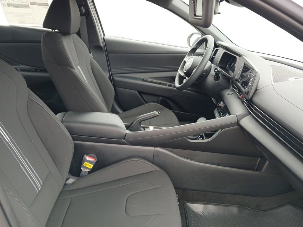 New 2026 Hyundai Elantra Sport FWD image 15