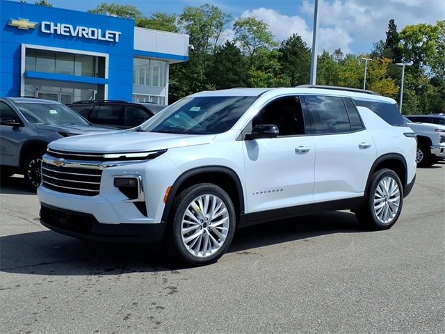 New 2026 Chevrolet Traverse LT w/ Driver Confidence Package image 3