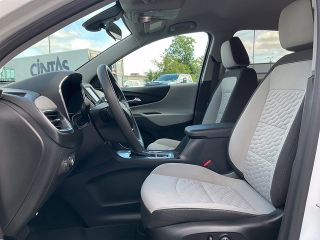 Used 2021 Chevrolet Equinox LS w/ LS Convenience Package FWD image 2