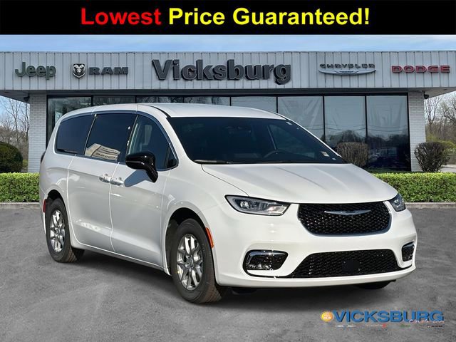 New 2026 Chrysler Pacifica Select