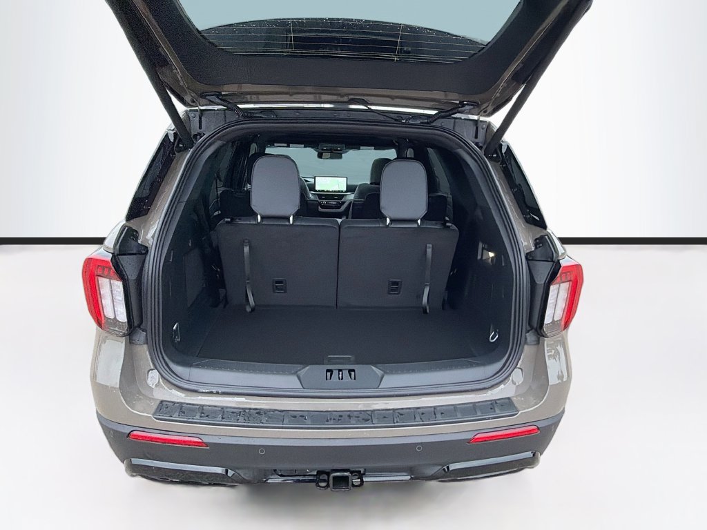 New 2026 Ford Explorer ST-Line w/ ST-Line Street Pack AWD/4WD image 29