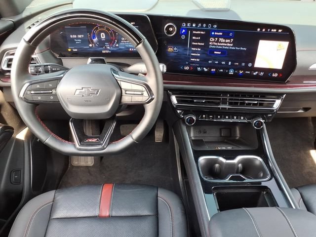 Used 2025 Chevrolet Traverse RS w/ LPO, Floor Liner Package FWD image 18