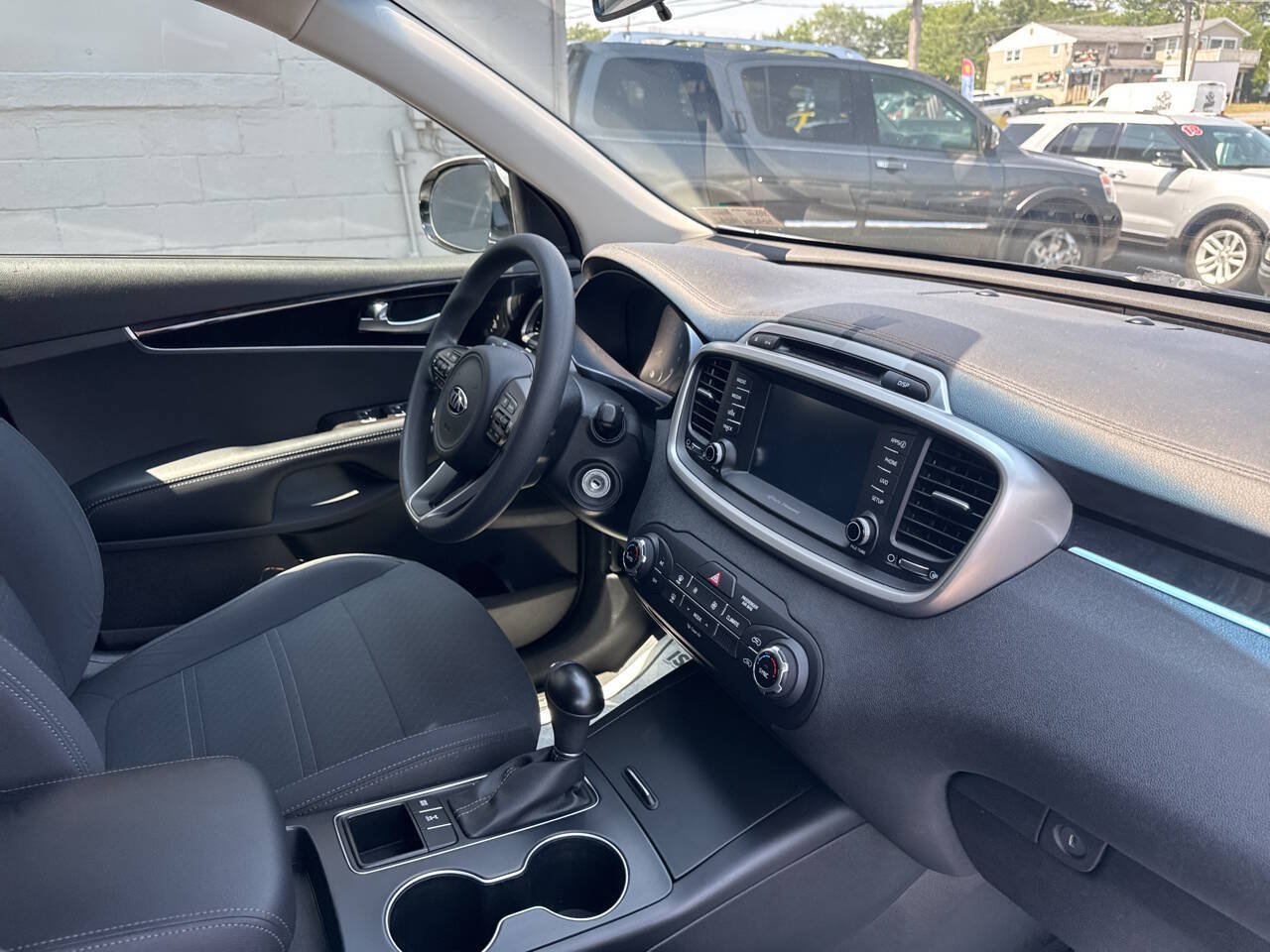 Used 2018 Kia Sorento AWD image 27