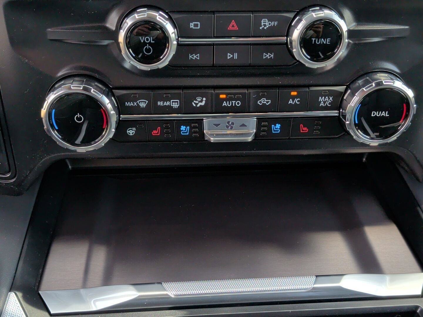 New 2026 Ford F250 Platinum AWD/4WD image 24