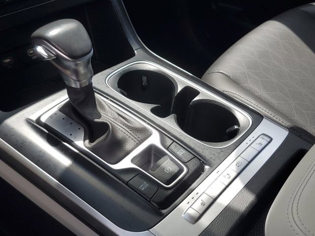Used 2024 Kia Carnival LX FWD image 27