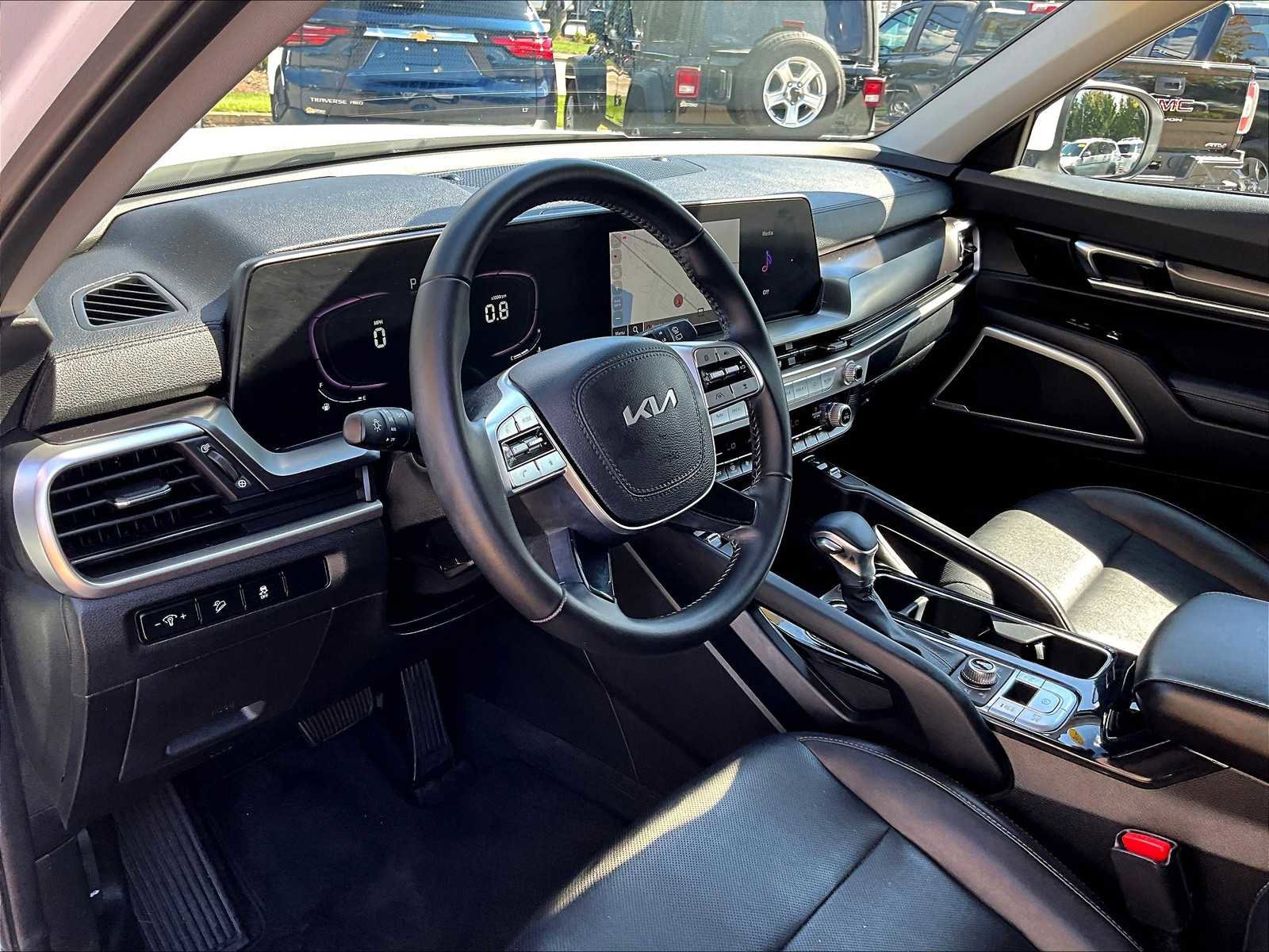 Used 2023 Kia Telluride S image 8