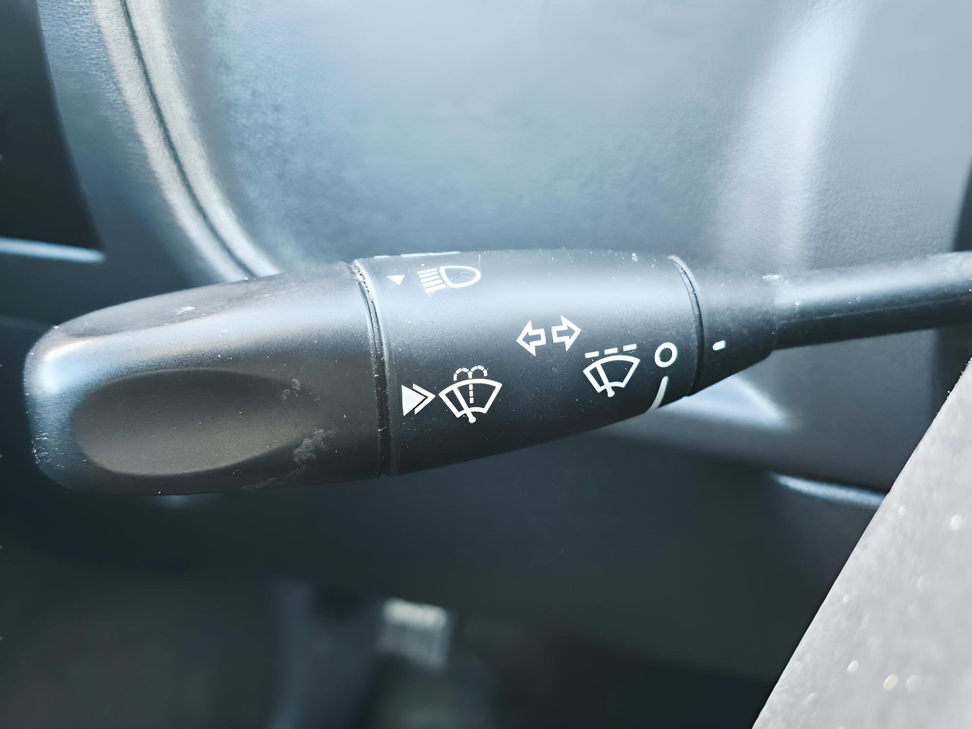 Used 2009 Dodge Challenger SE image 21