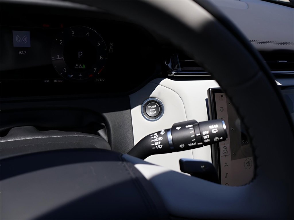 New 2026 Land Rover Range Rover Velar Dynamic SE image 28