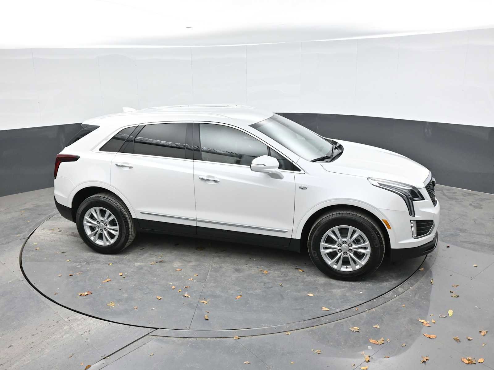 Used 2025 Cadillac XT5 Luxury w/ LPO, Floor Liner Package image 40