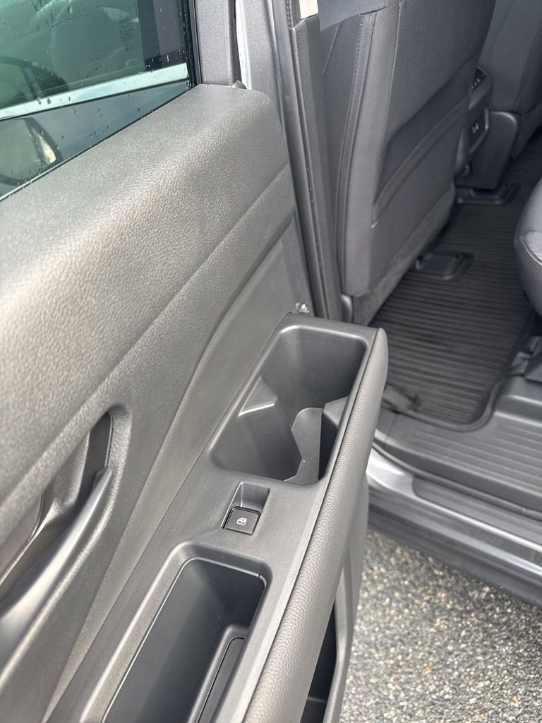 Used 2024 Nissan Pathfinder SV image 37