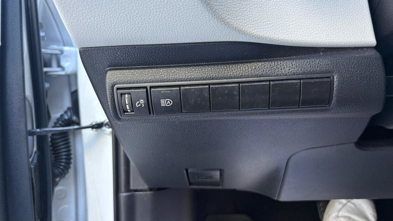 Used 2025 Toyota Corolla FX w/ Convenience Package FWD image 18