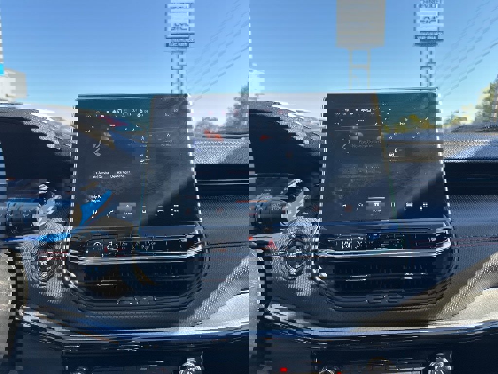 Used 2024 Jeep Compass Trailhawk w/ Trailhawk Convenience Group image 27