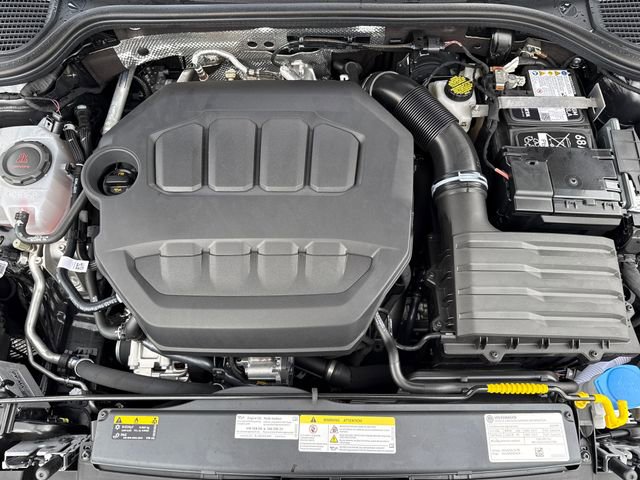 Used 2025 Volkswagen GTI SE image 31