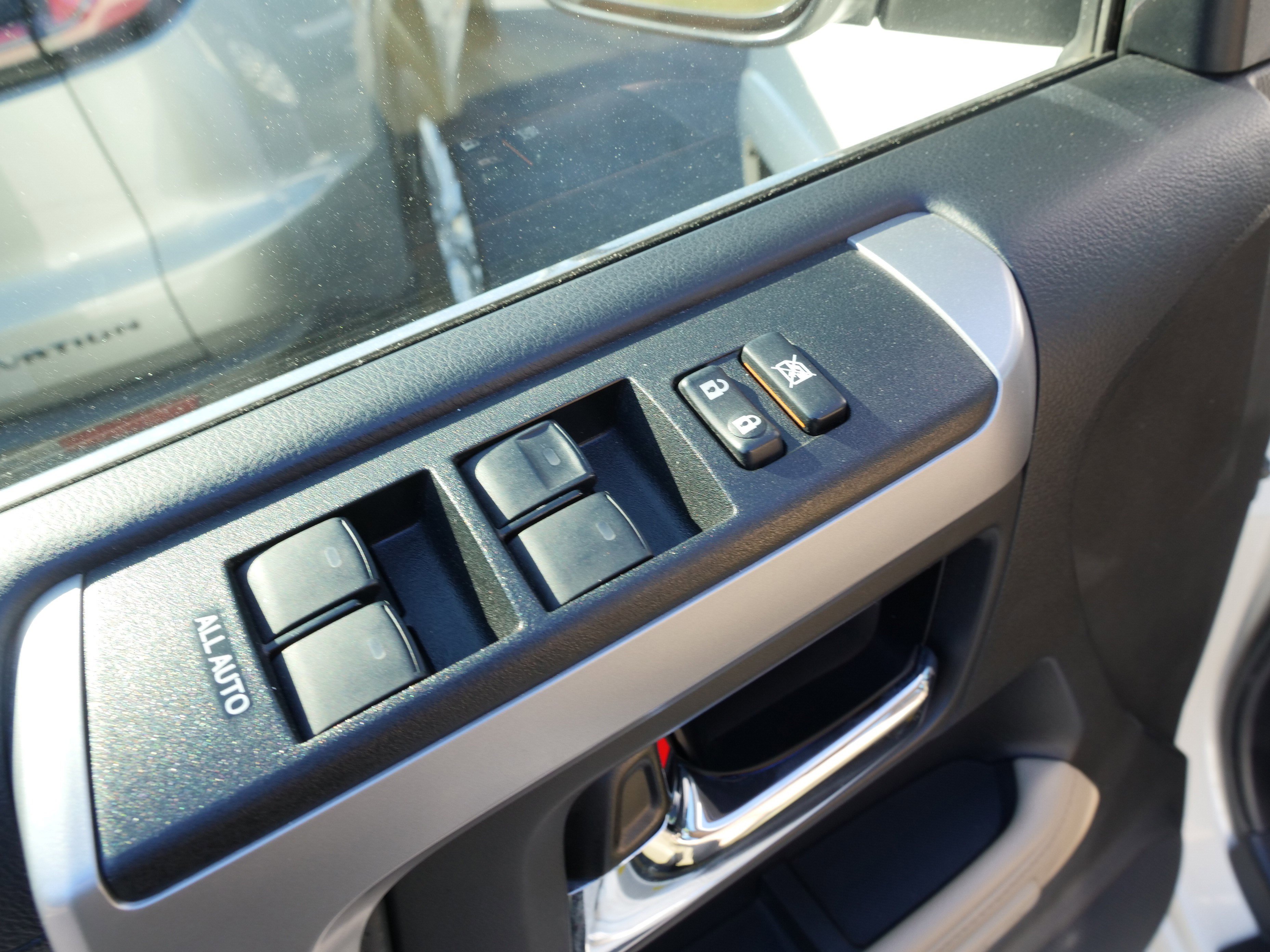 Used 2022 Toyota 4Runner Limited image 18