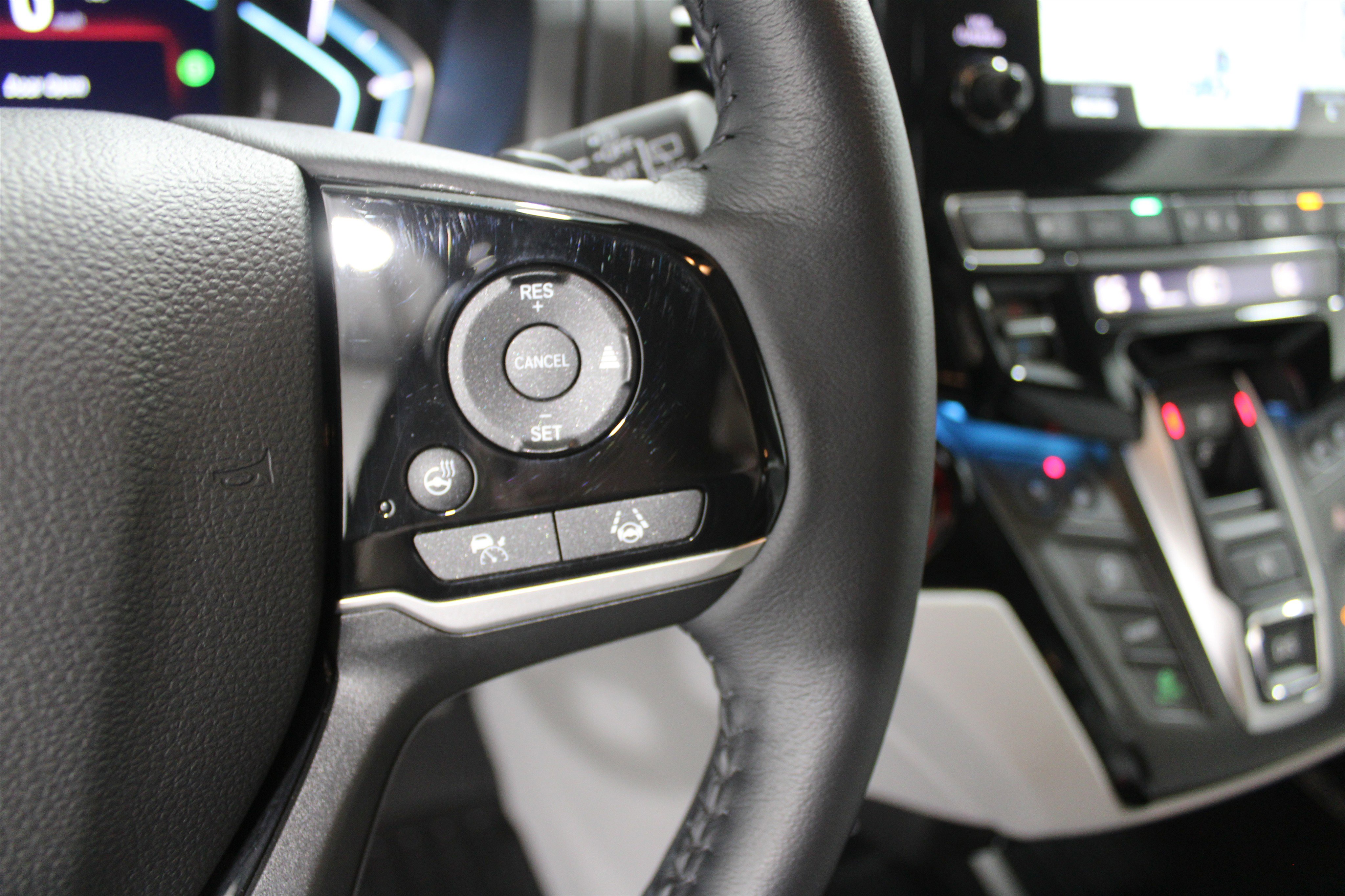 Used 2024 Honda Odyssey Elite image 11