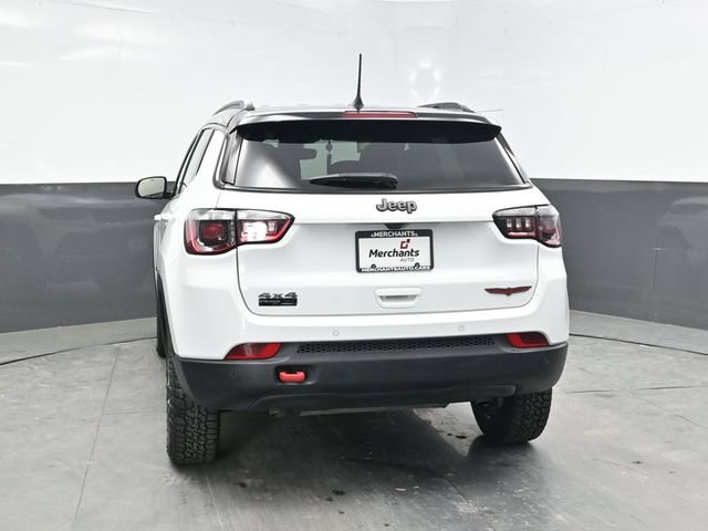 Used 2025 Jeep Compass Trailhawk AWD/4WD image 5
