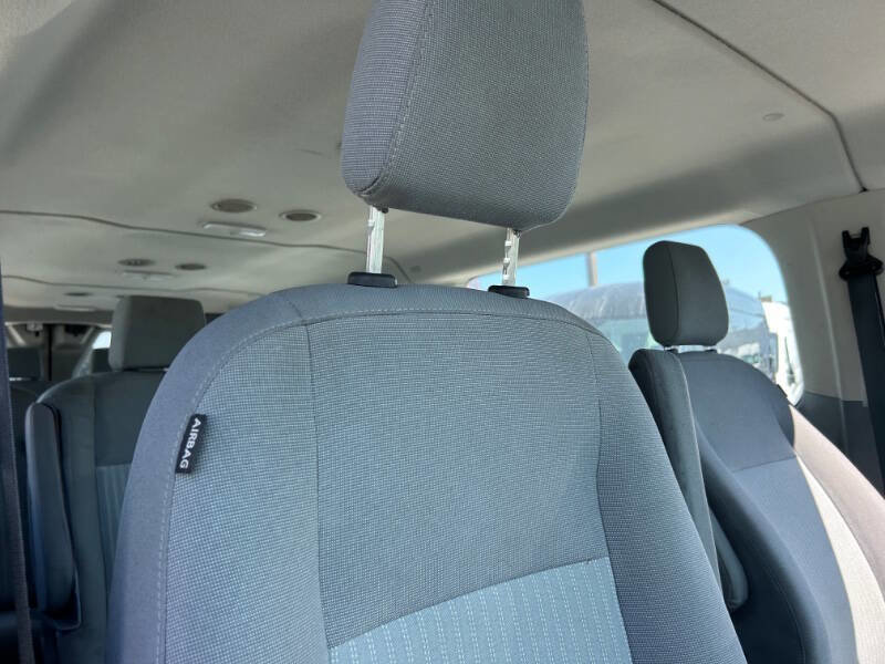 Used 2019 Ford Transit 350 XLT image 10