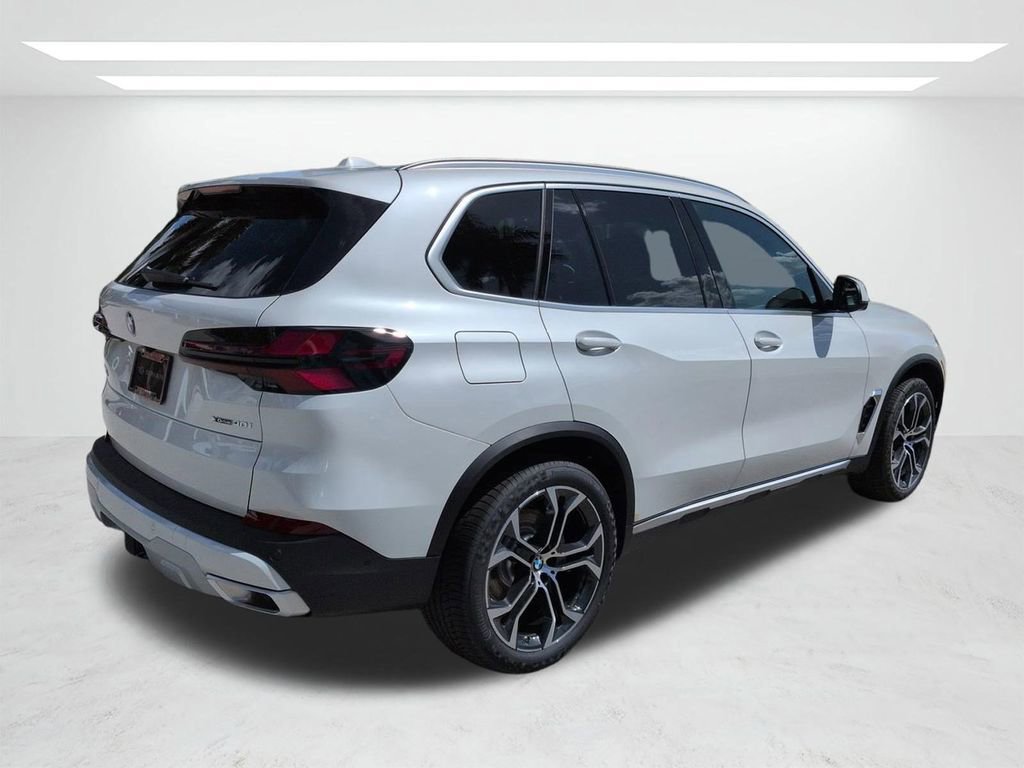 New 2026 BMW X5 xDrive40i w/ Climate Comfort Package image 4