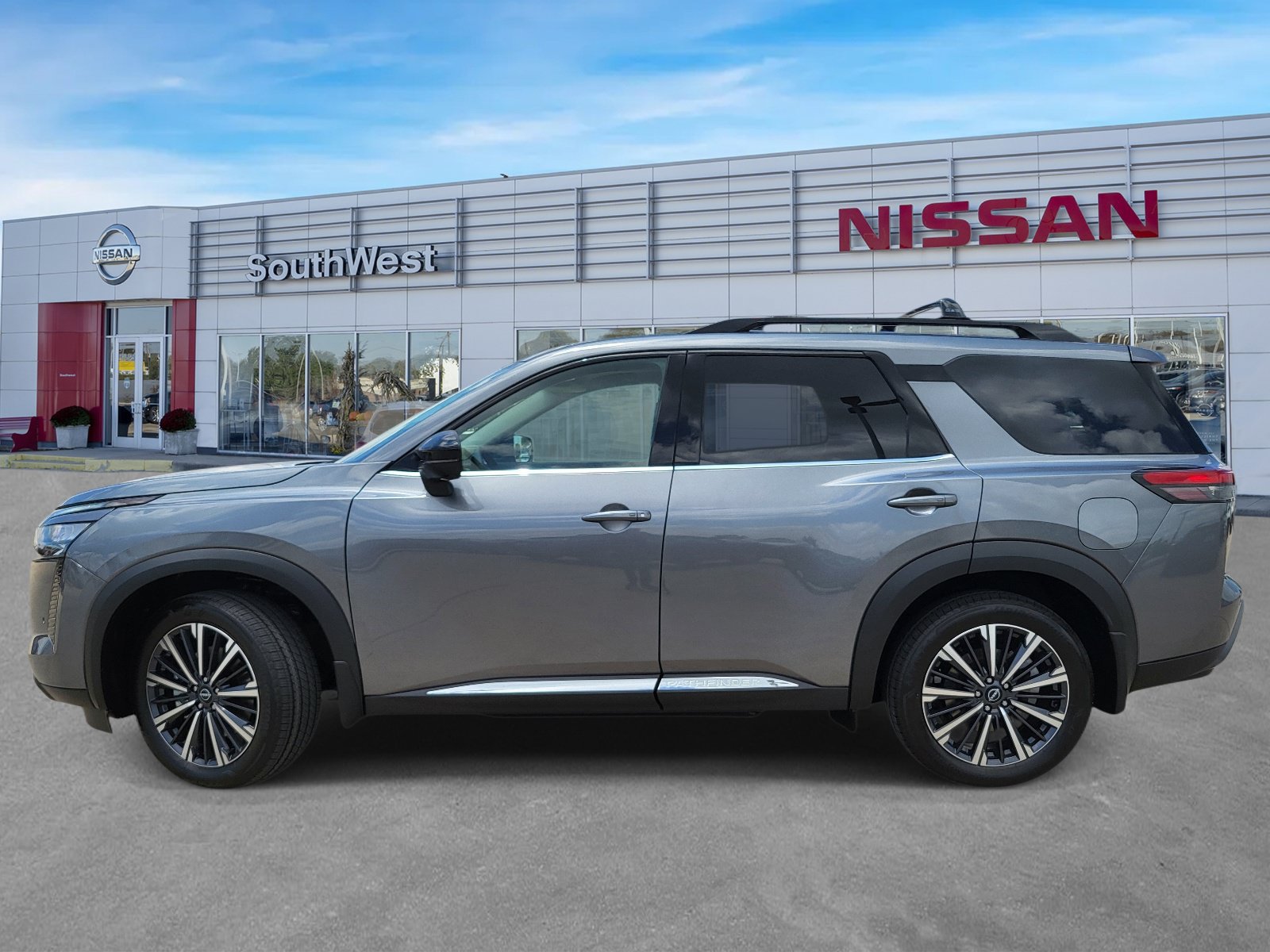 New 2026 Nissan Pathfinder Platinum w/ Accent Package FWD image 7