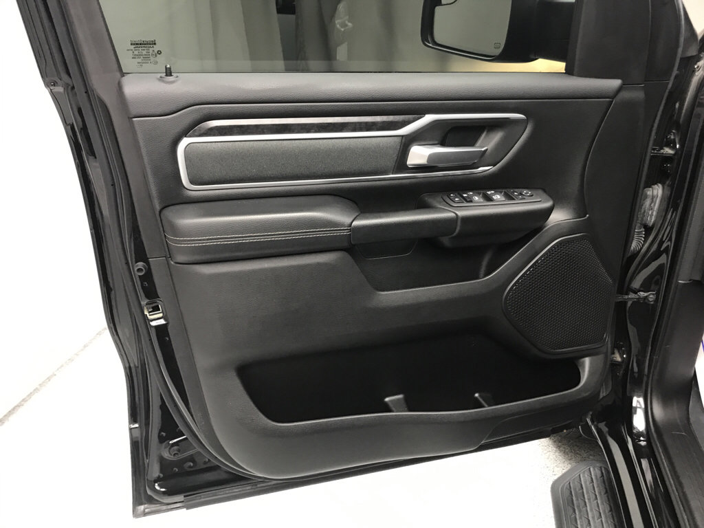 Used 2023 RAM 1500 Big Horn AWD/4WD image 8