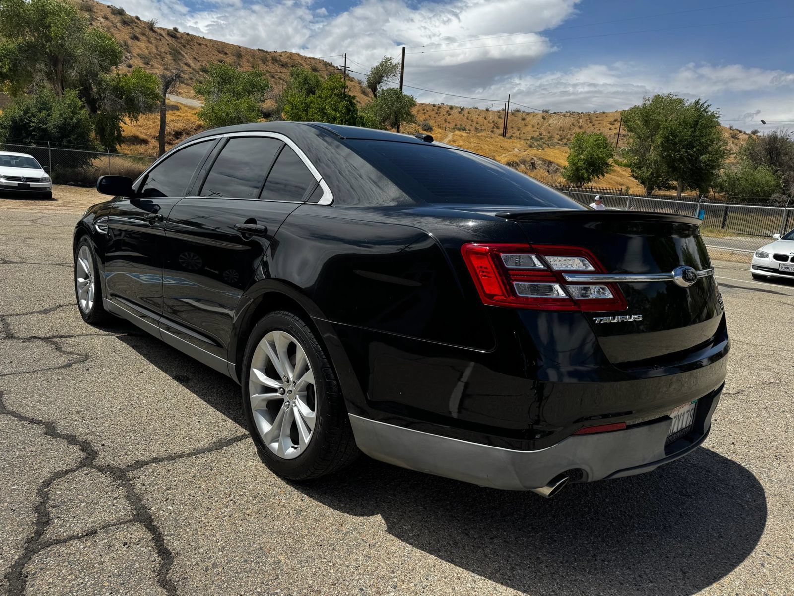 Used 2013 Ford Taurus SEL FWD image 5