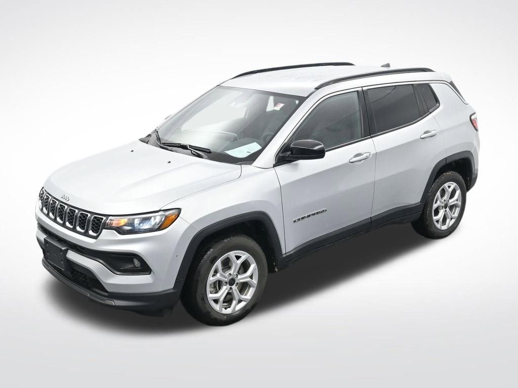 Used 2025 Jeep Compass Latitude image 19