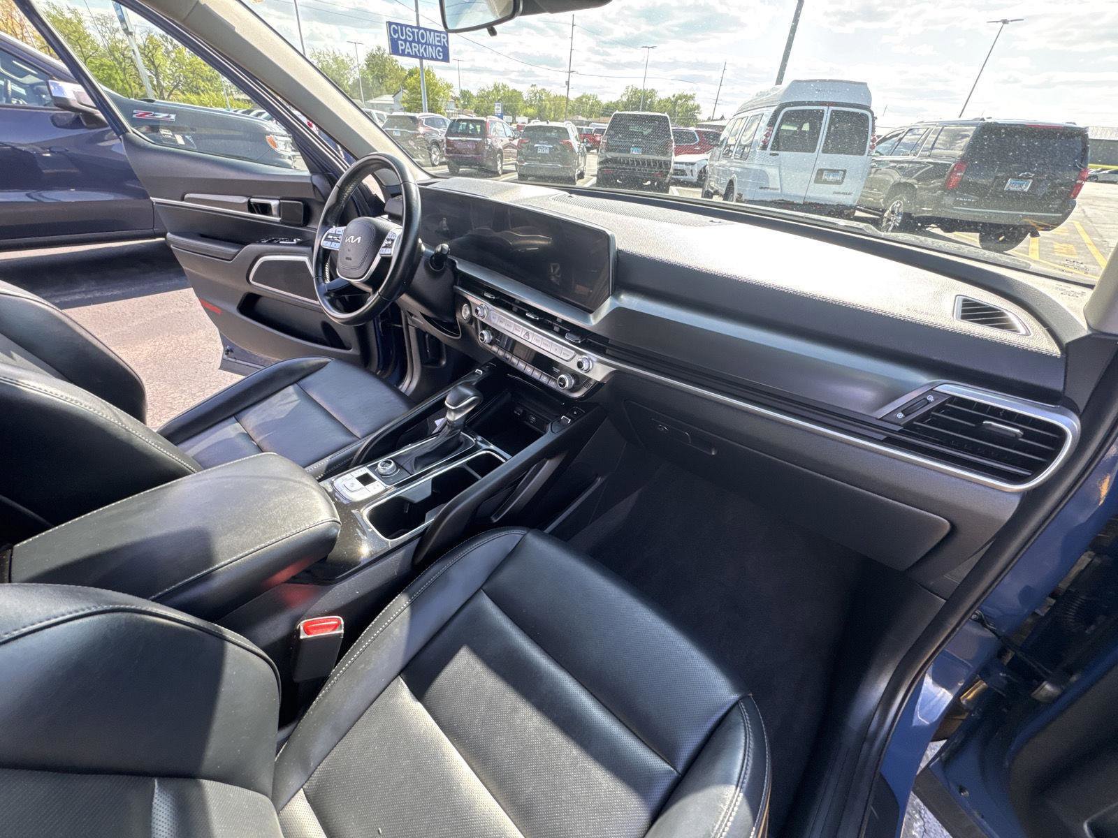 Used 2025 Kia Telluride S AWD/4WD image 18
