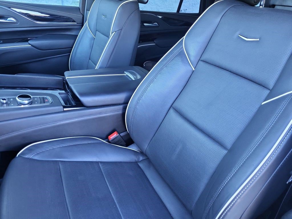 Certified 2024 Cadillac Escalade Sport w/ Touring Package image 10