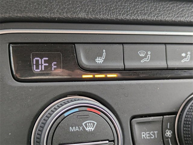 Used 2019 Volkswagen Atlas SE w/ Towing Package image 24