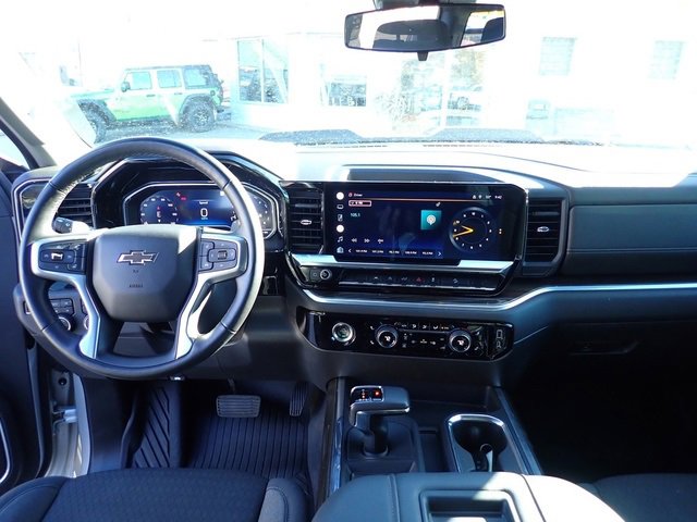 Used 2022 Chevrolet Silverado 1500 LT Trail Boss image 18