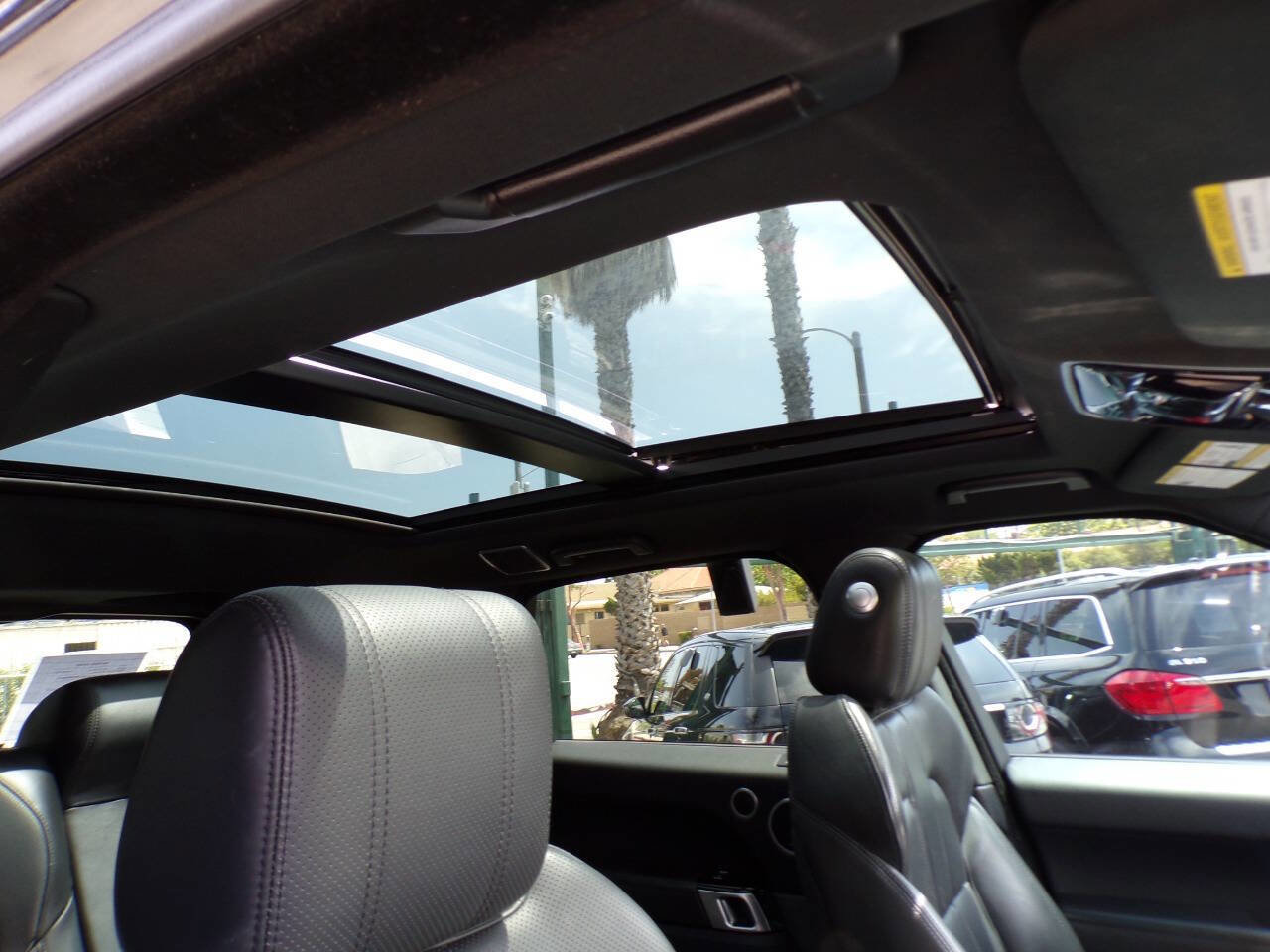 Used 2016 Land Rover Range Rover Sport HSE image 10